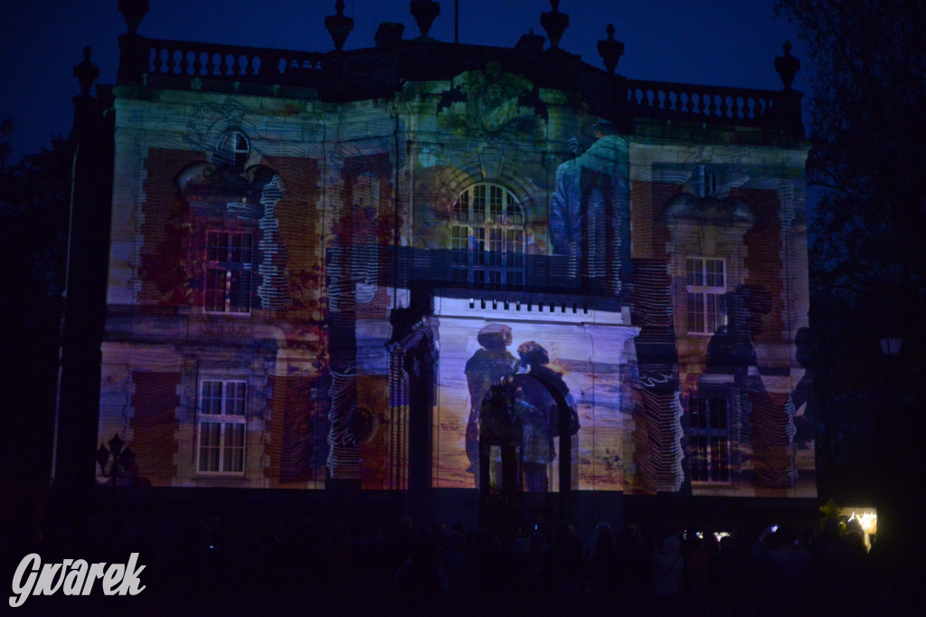 Mapping na fasadzie Pałacu Kawalera w Świerklańcu