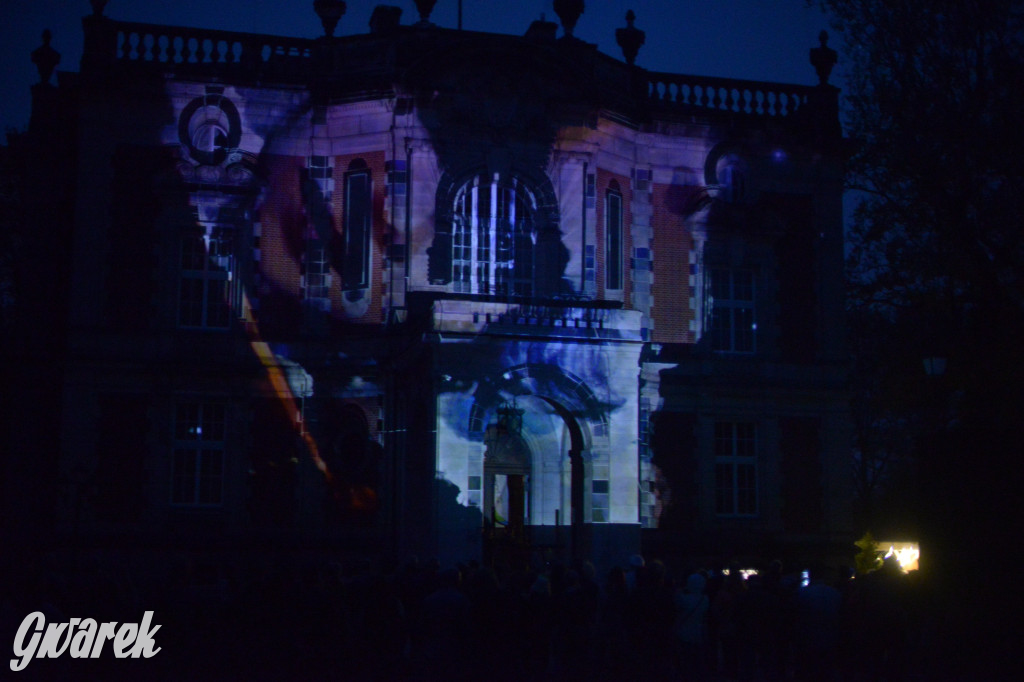 Mapping na fasadzie Pałacu Kawalera w Świerklańcu