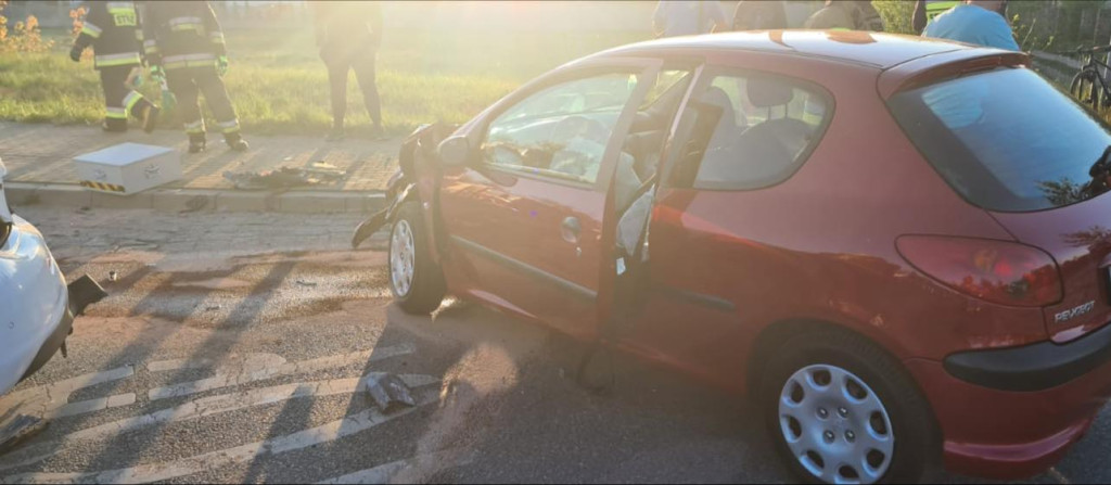 Zderzenie 3 aut na skrzyżowaniu z DK 78