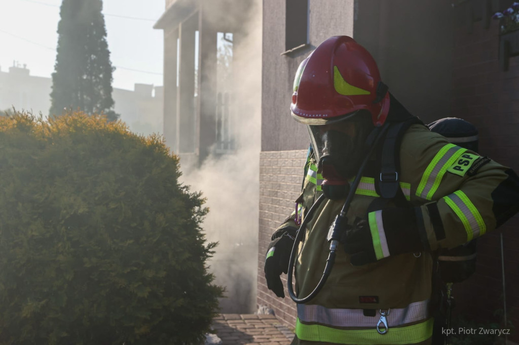 Radzionków. Pożar w domu jednorodzinnym