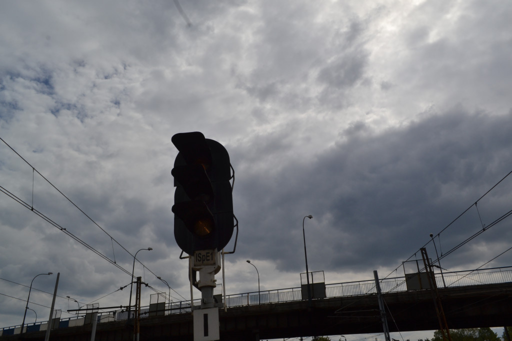 Peron dla nowej linii kolejowej. Gonią z robotą