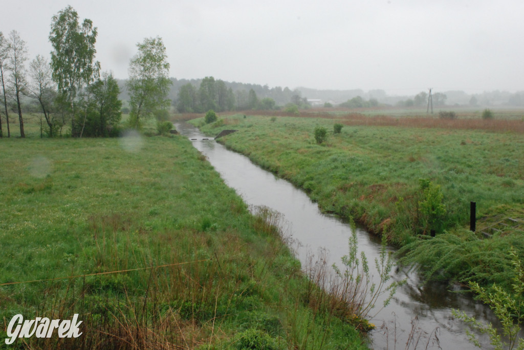 Woda w rzekach wzbiera. Szykuje się powódź?