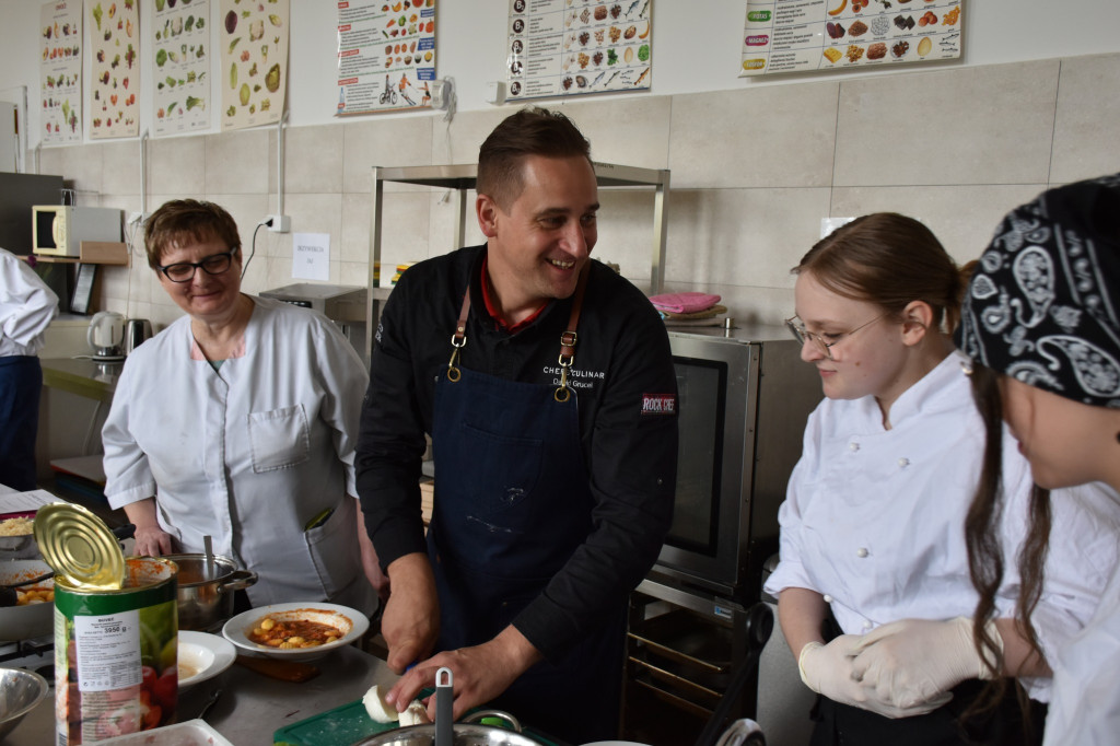 Tarnowskie Góry. Dawid Grucel prowadził warsztaty kulinarne