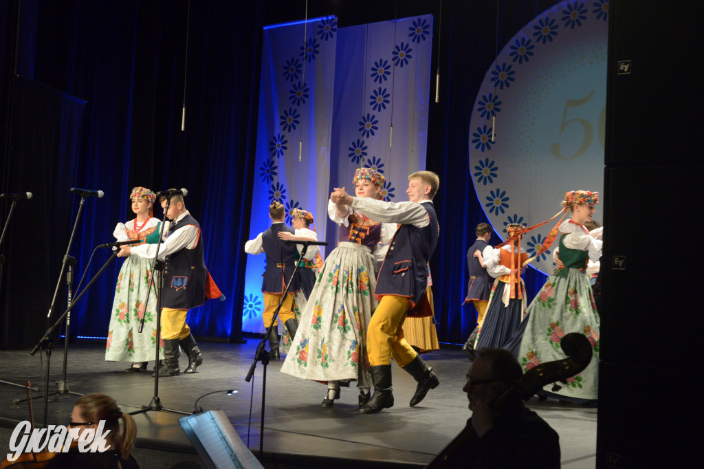 Radzionków. Gala Zespołu Pieśni i Tańca „Mały Śląsk”