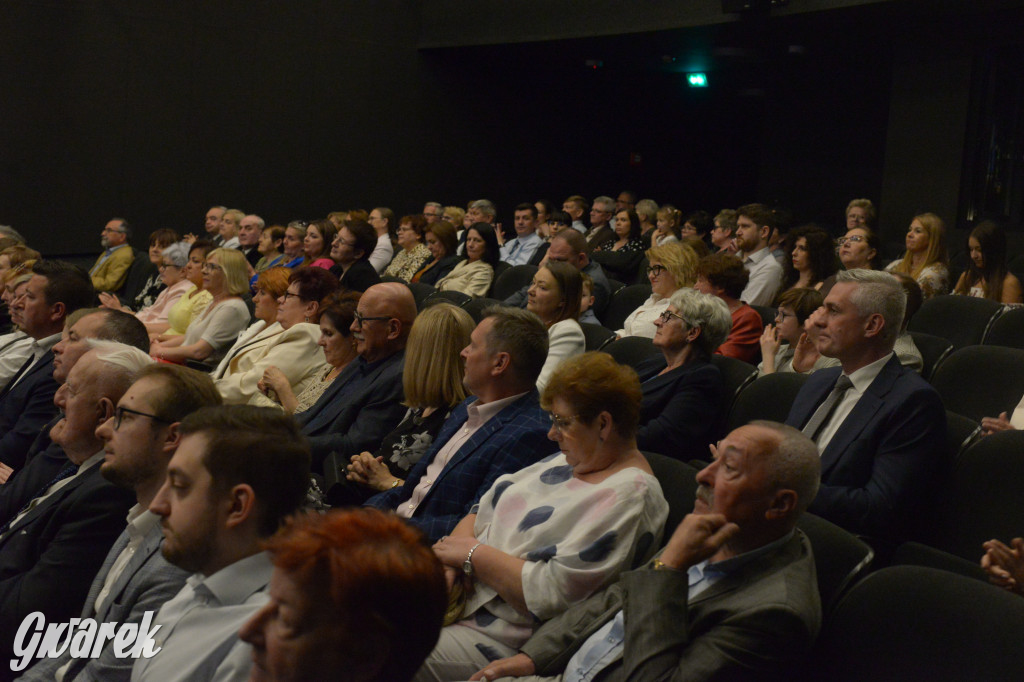 Radzionków. Gala Zespołu Pieśni i Tańca „Mały Śląsk”
