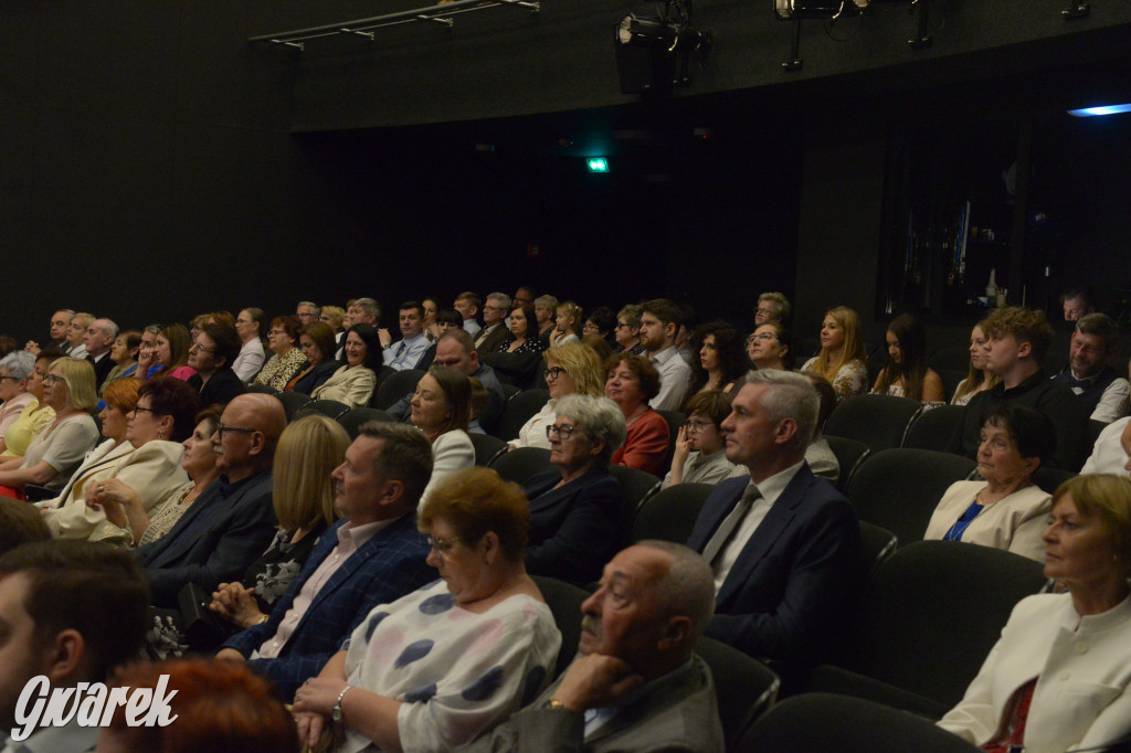 Radzionków. Gala Zespołu Pieśni i Tańca „Mały Śląsk”