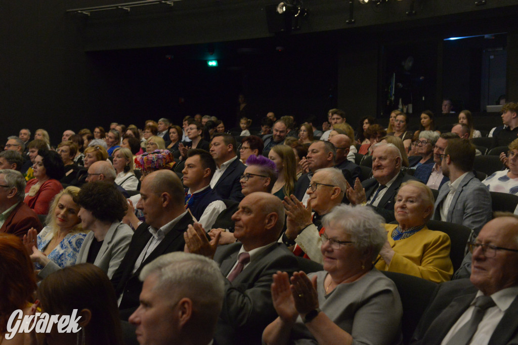 Radzionków. Gala Zespołu Pieśni i Tańca „Mały Śląsk”