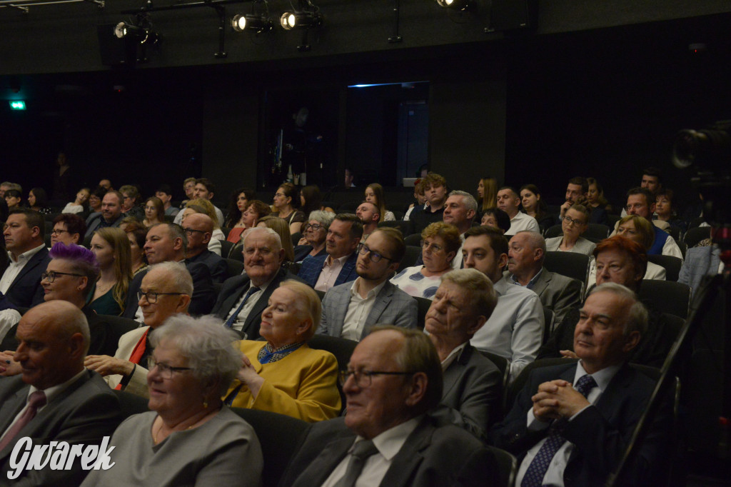 Radzionków. Gala Zespołu Pieśni i Tańca „Mały Śląsk”