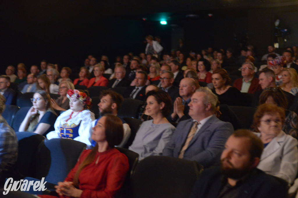 Radzionków. Gala Zespołu Pieśni i Tańca „Mały Śląsk”