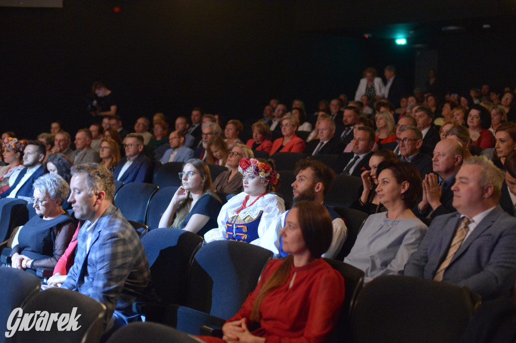 Radzionków. Gala Zespołu Pieśni i Tańca „Mały Śląsk”