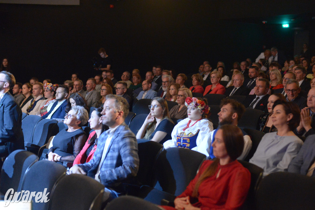 Radzionków. Gala Zespołu Pieśni i Tańca „Mały Śląsk”