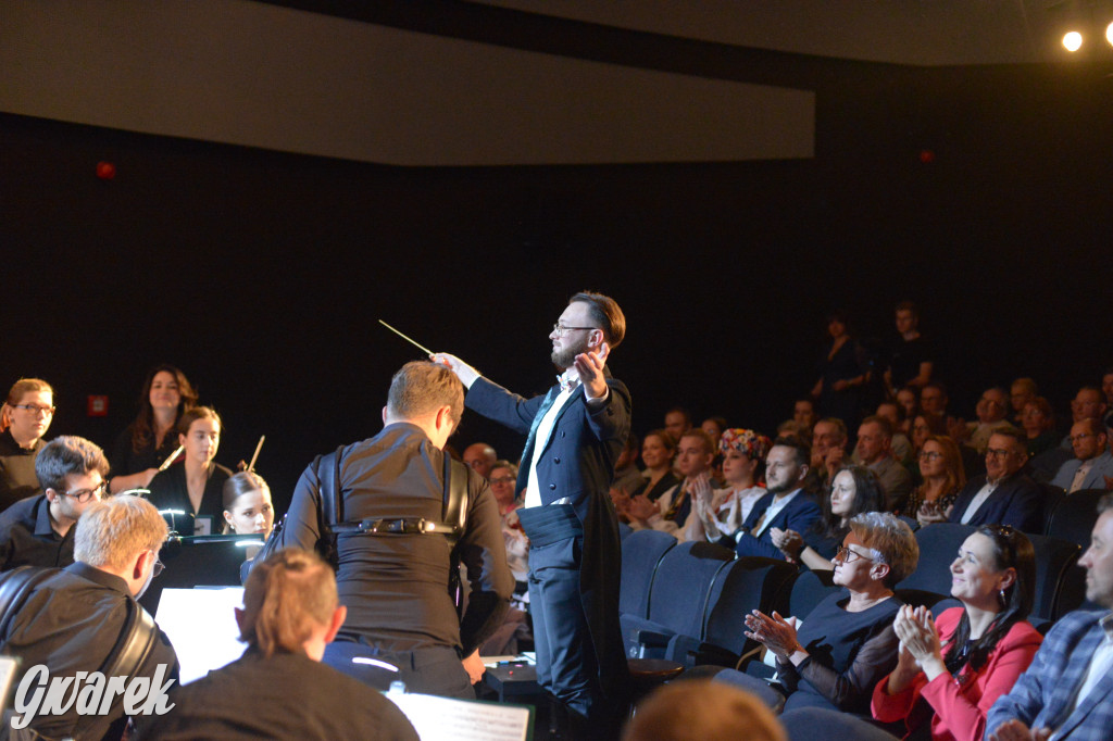 Radzionków. Gala Zespołu Pieśni i Tańca „Mały Śląsk”