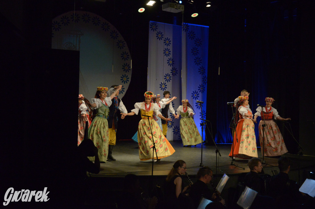 Radzionków. Gala Zespołu Pieśni i Tańca „Mały Śląsk”