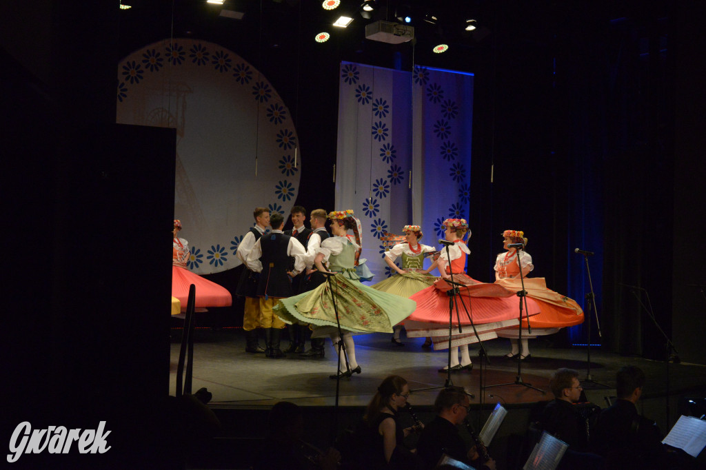 Radzionków. Gala Zespołu Pieśni i Tańca „Mały Śląsk”
