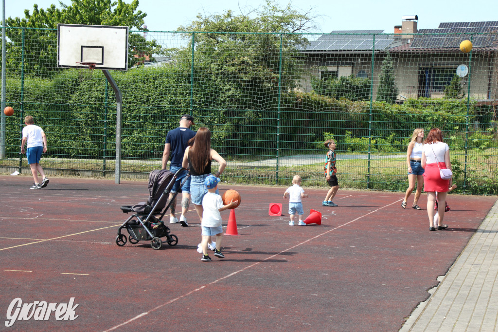 Radzionków. Piknik charytatywny na plantach w Rojcy