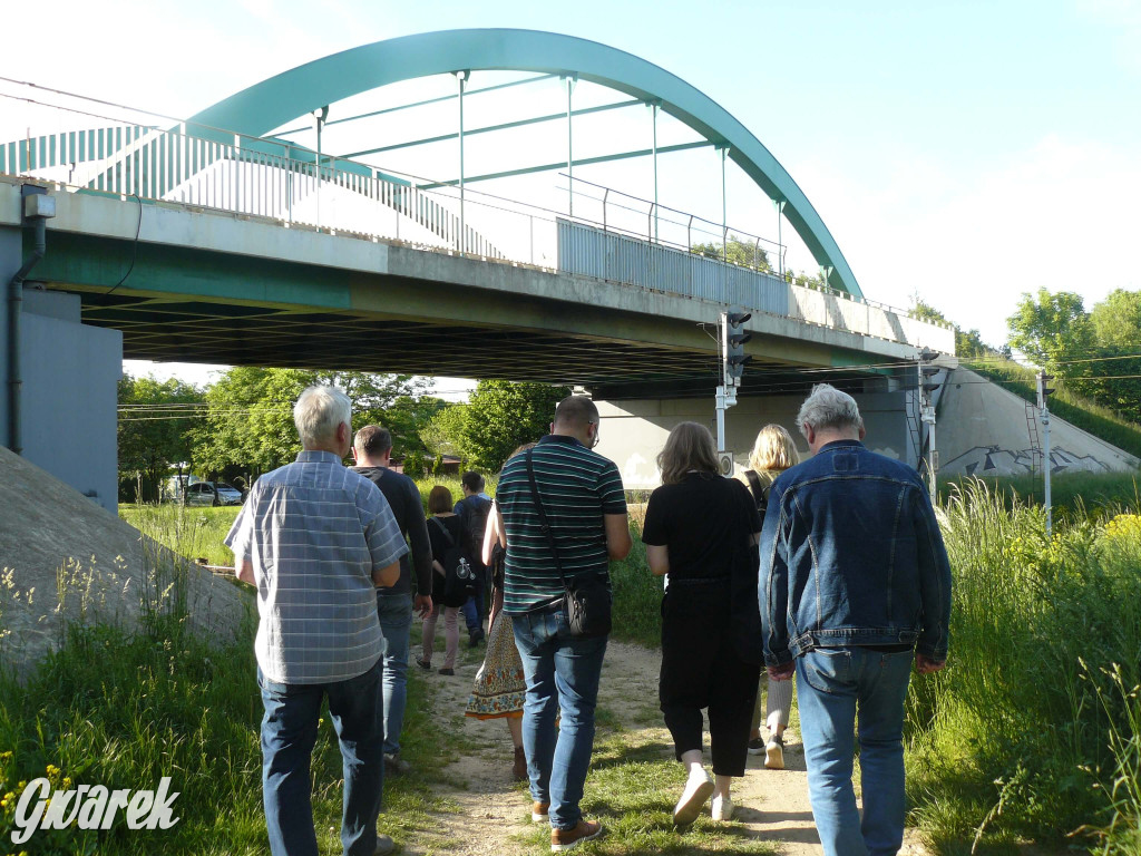 Przystanek kolejowy Osada Jana. Spacer badawczy