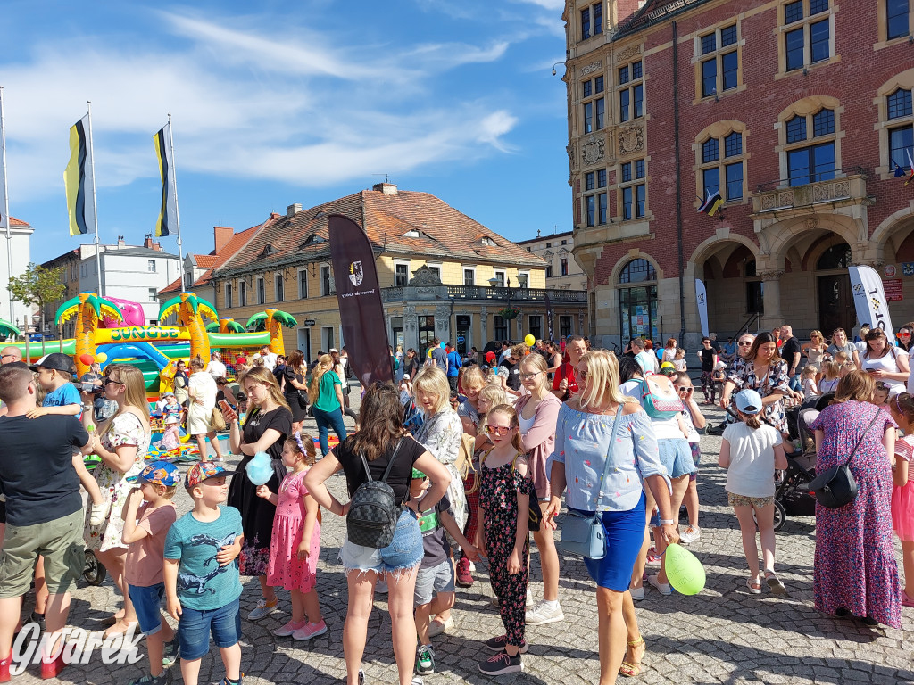Tarnowskie Góry. Dzień Dziecka na rynku [ZDJĘCIA]