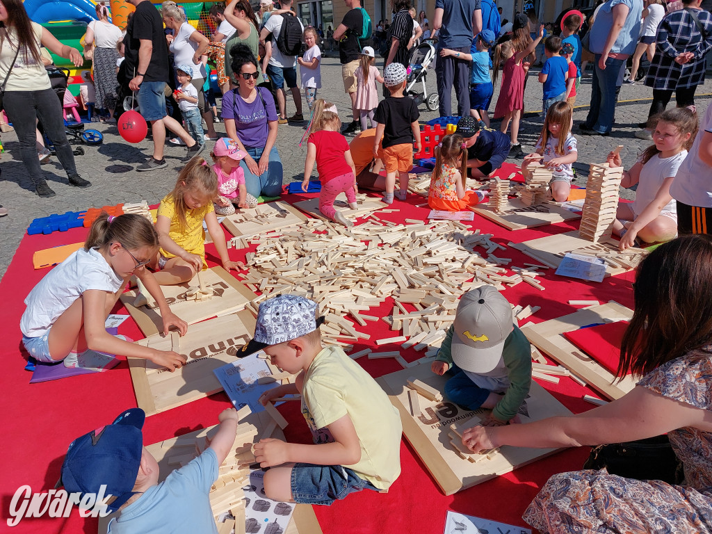 Tarnowskie Góry. Dzień Dziecka na rynku [ZDJĘCIA]