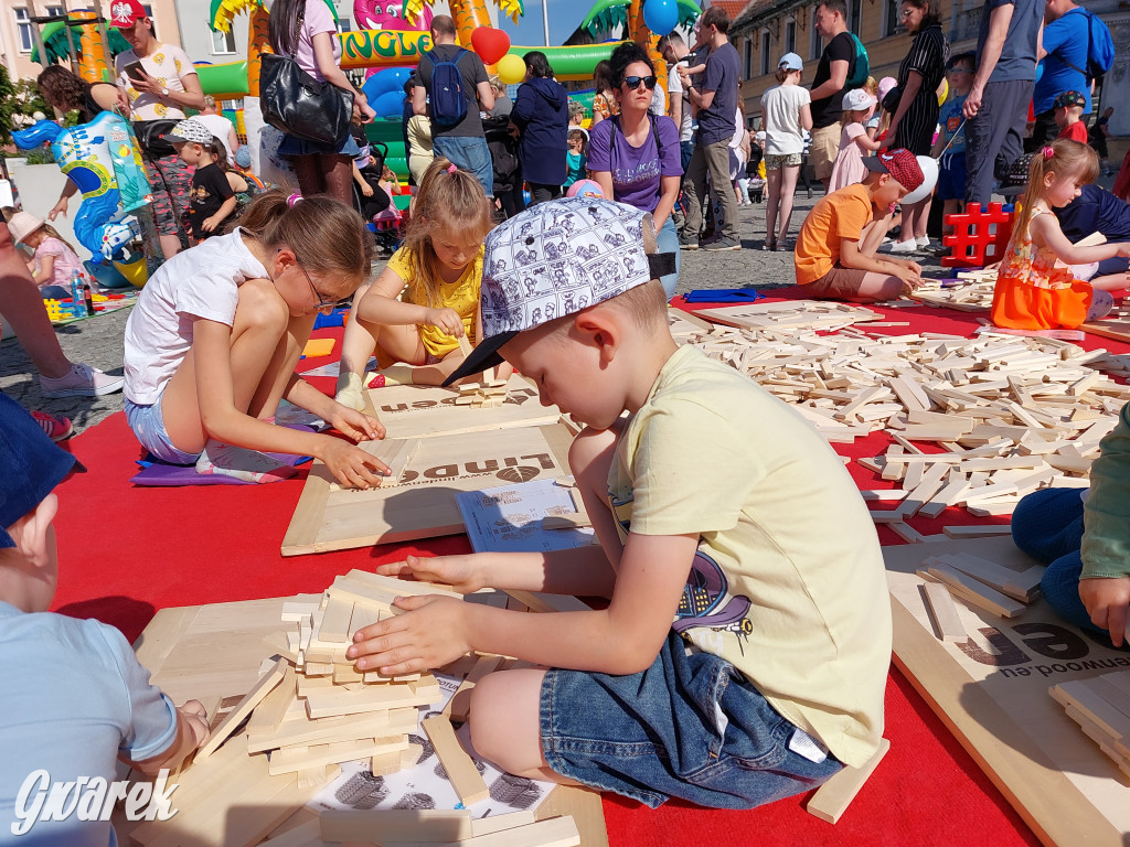 Tarnowskie Góry. Dzień Dziecka na rynku [ZDJĘCIA]