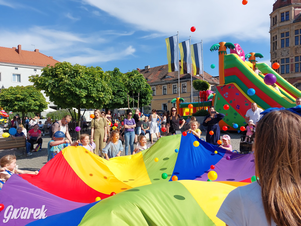 Tarnowskie Góry. Dzień Dziecka na rynku [ZDJĘCIA]