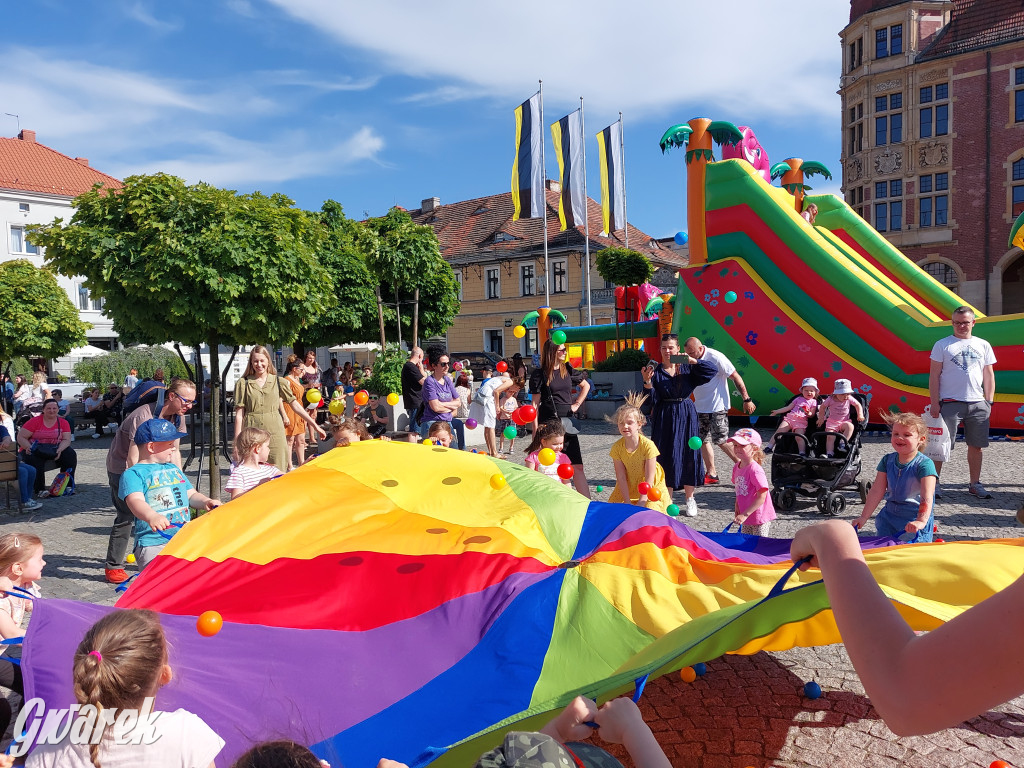 Tarnowskie Góry. Dzień Dziecka na rynku [ZDJĘCIA]