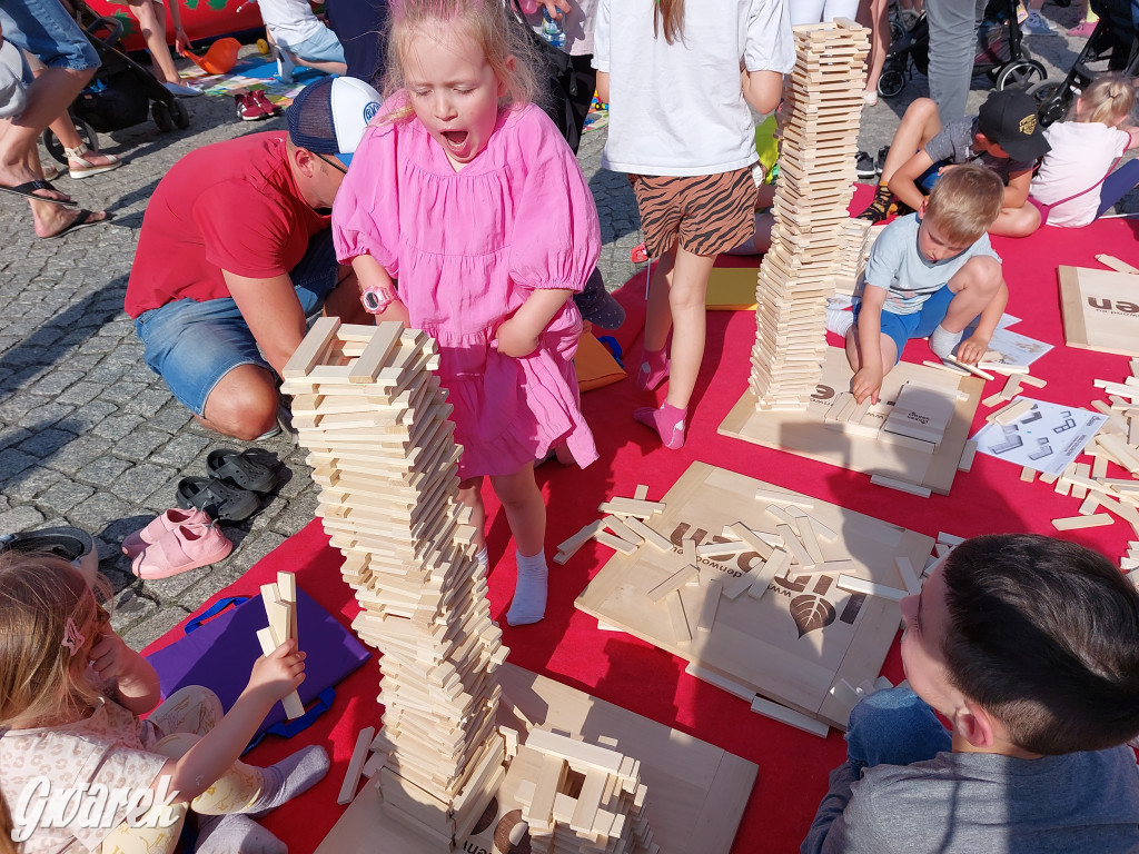 Tarnowskie Góry. Dzień Dziecka na rynku [ZDJĘCIA]