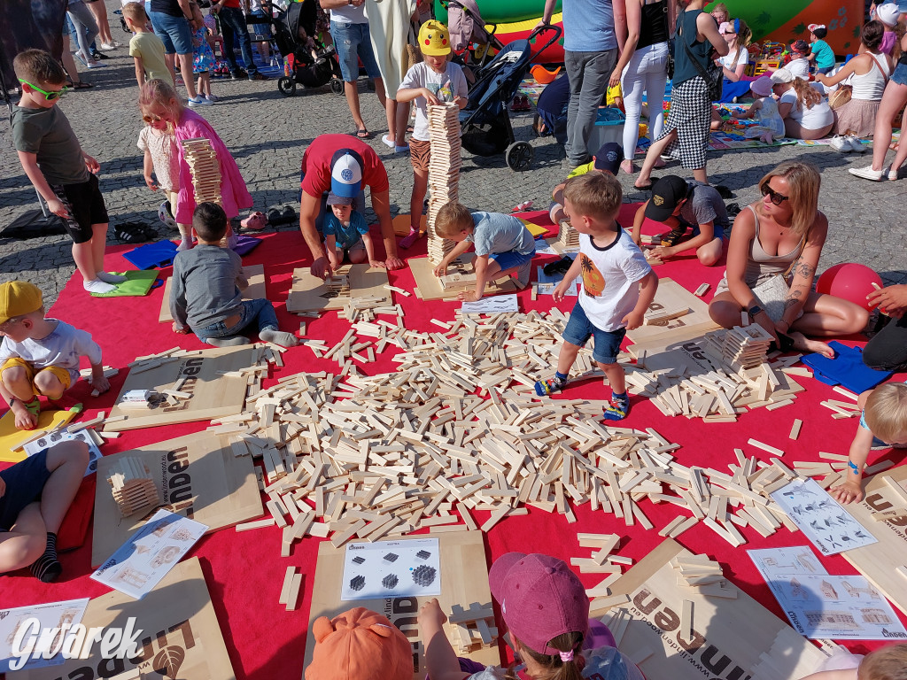Tarnowskie Góry. Dzień Dziecka na rynku [ZDJĘCIA]