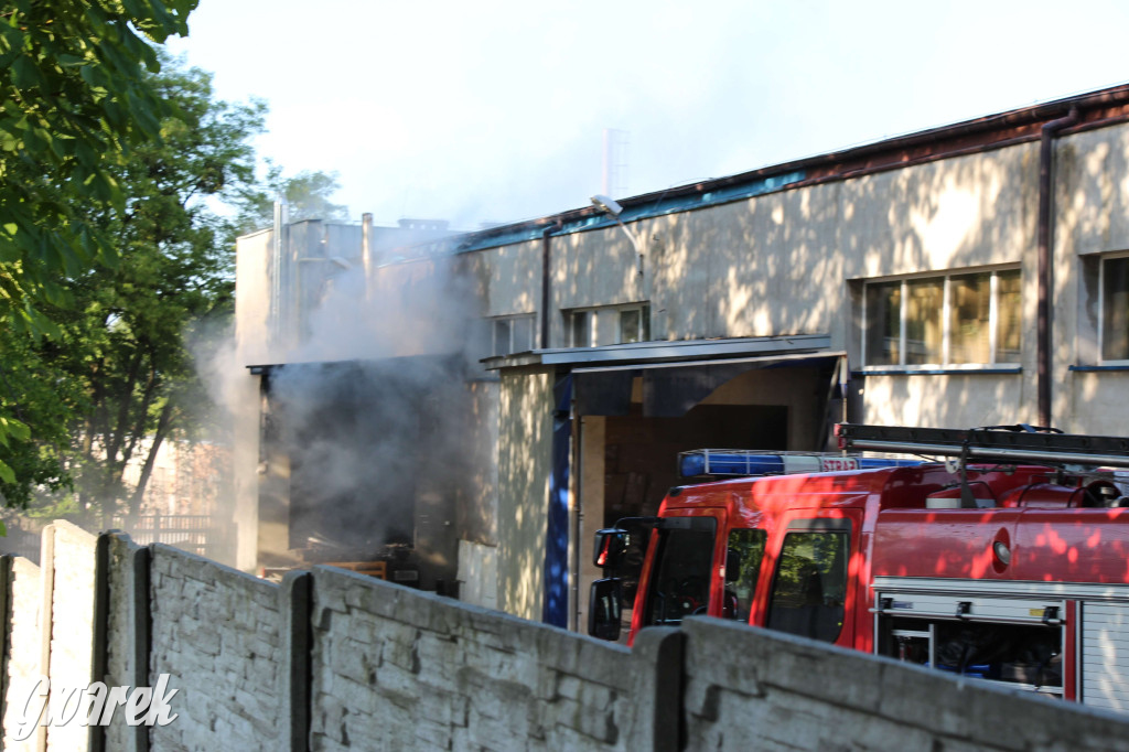 Tarnowskie Góry. Pożar hali magazynowej przy ul. Nakielskiej