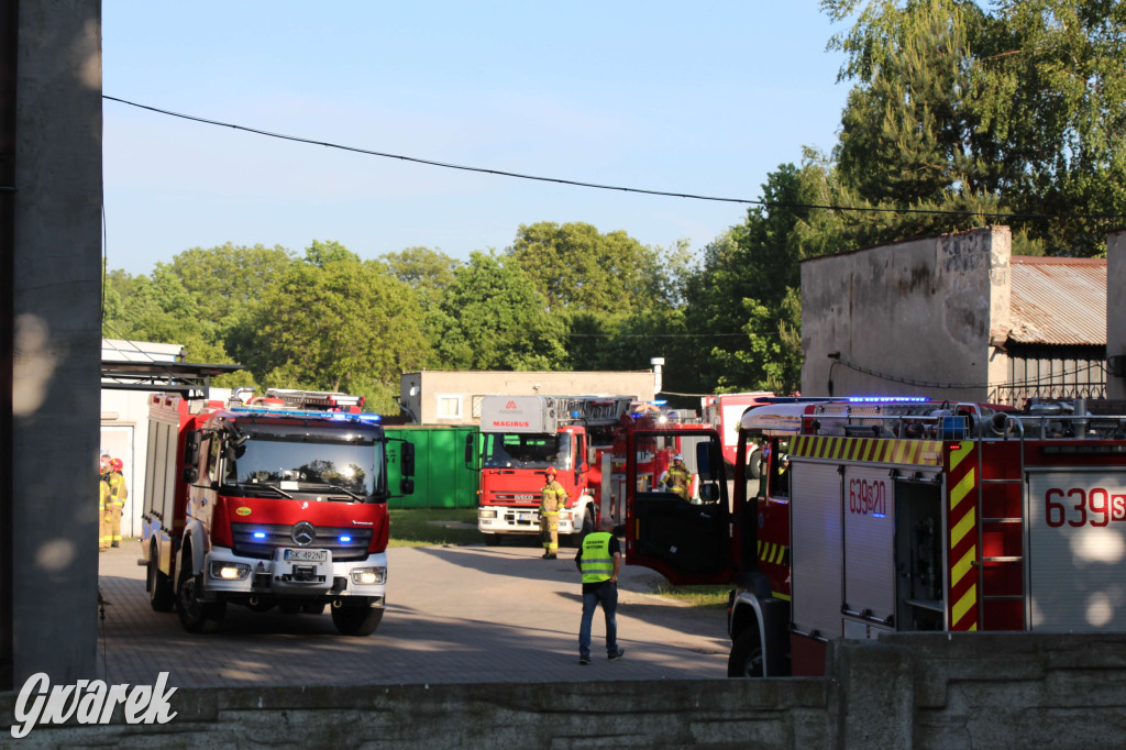 Tarnowskie Góry. Pożar hali magazynowej przy ul. Nakielskiej