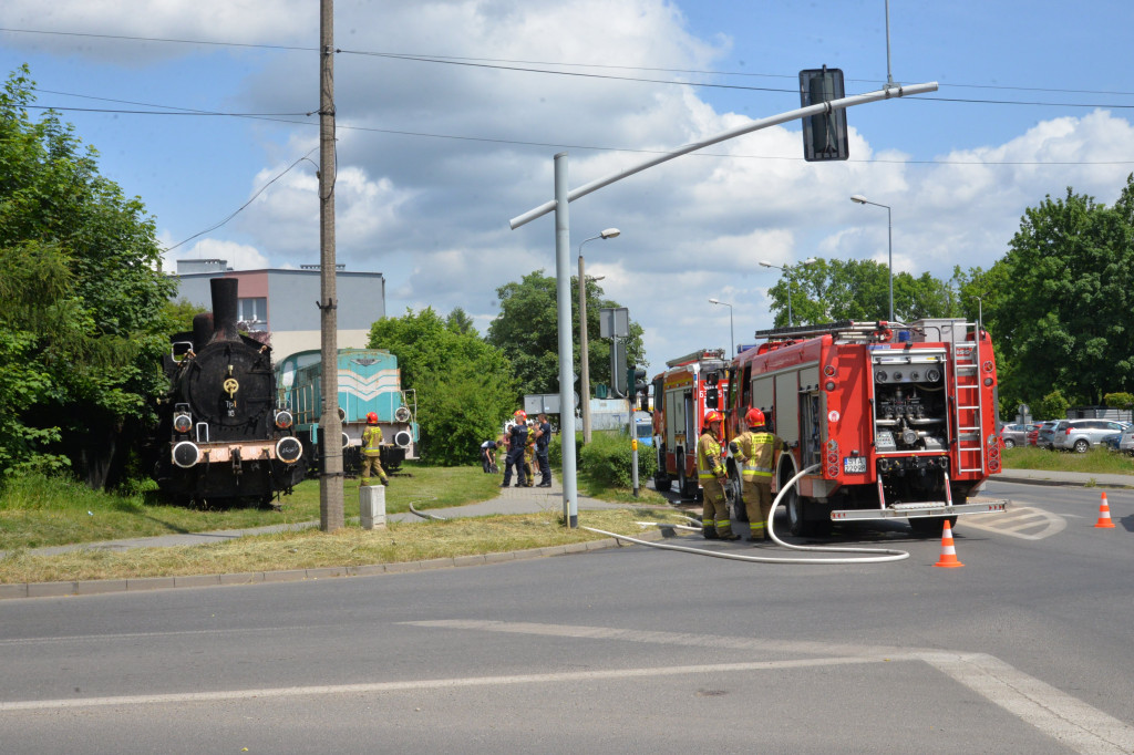 Tarnowskie Góry. Pożar lokomotywy w centrum miasta