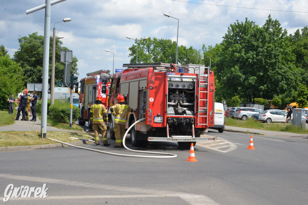 Tarnowskie Góry. Pożar lokomotywy w centrum miasta