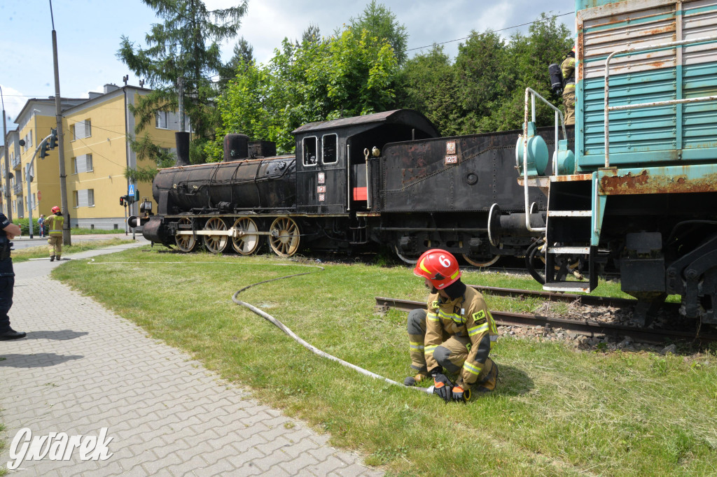 Tarnowskie Góry. Pożar lokomotywy w centrum miasta