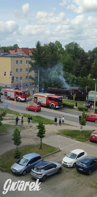 Tarnowskie Góry. Pożar lokomotywy w centrum miasta