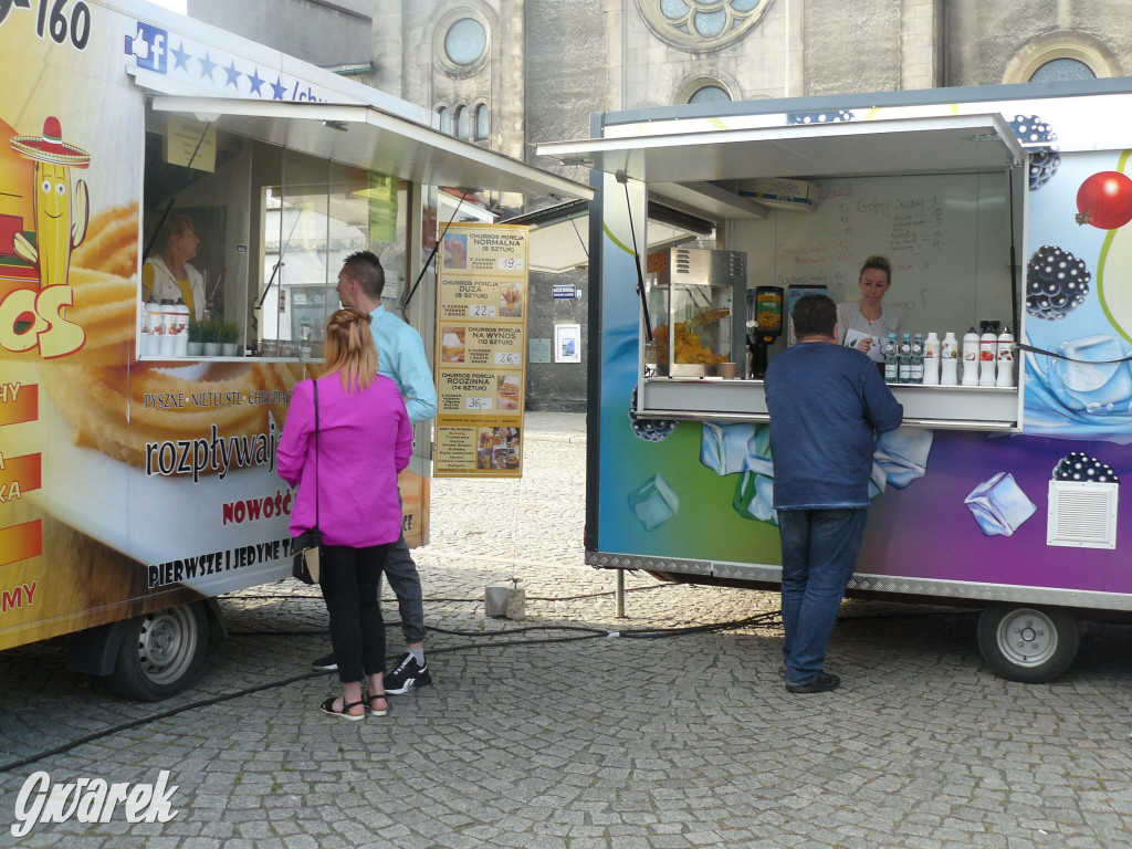 Foodtrucki w Tarnowskich Górach. Co i za ile?