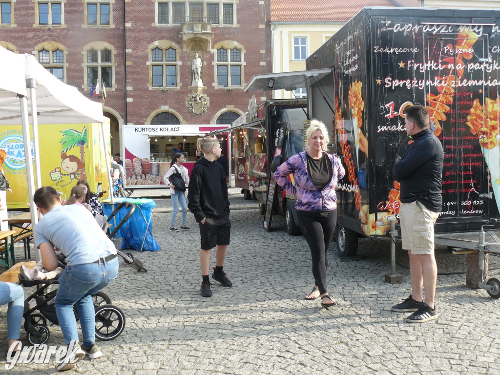Foodtrucki w Tarnowskich Górach. Co i za ile?