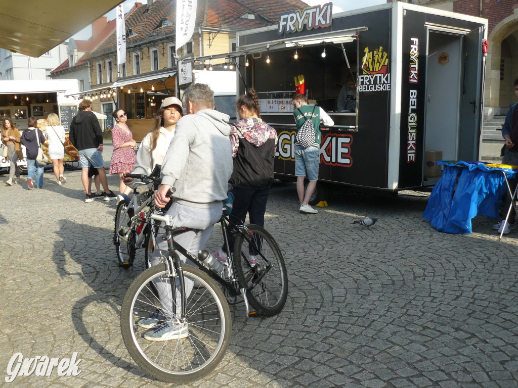 Foodtrucki w Tarnowskich Górach. Co i za ile?