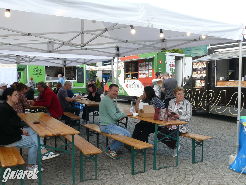 Foodtrucki w Tarnowskich Górach. Co i za ile?