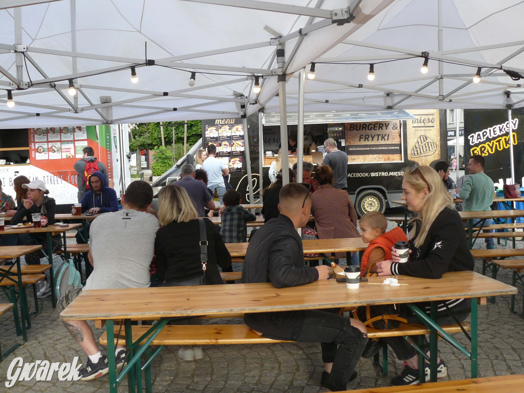 Foodtrucki w Tarnowskich Górach. Co i za ile?