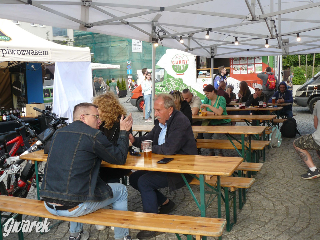 Foodtrucki w Tarnowskich Górach. Co i za ile?