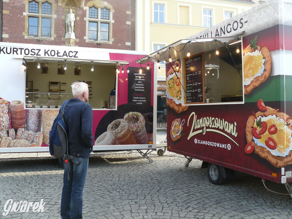 Foodtrucki w Tarnowskich Górach. Co i za ile?