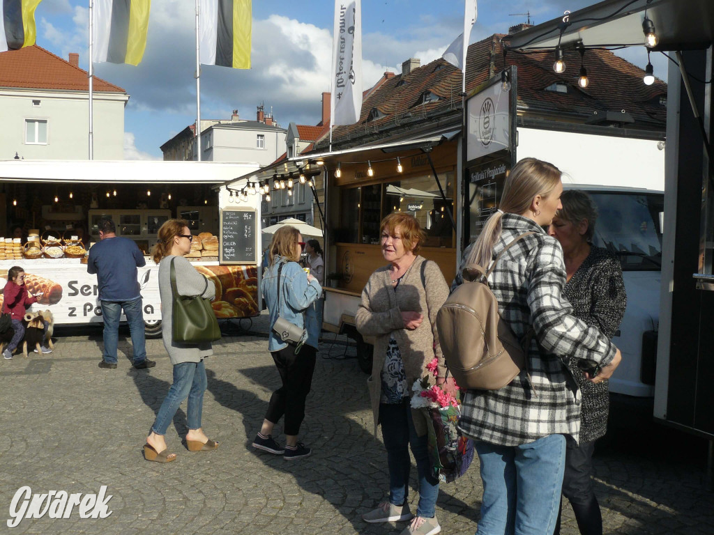 Foodtrucki w Tarnowskich Górach. Co i za ile?