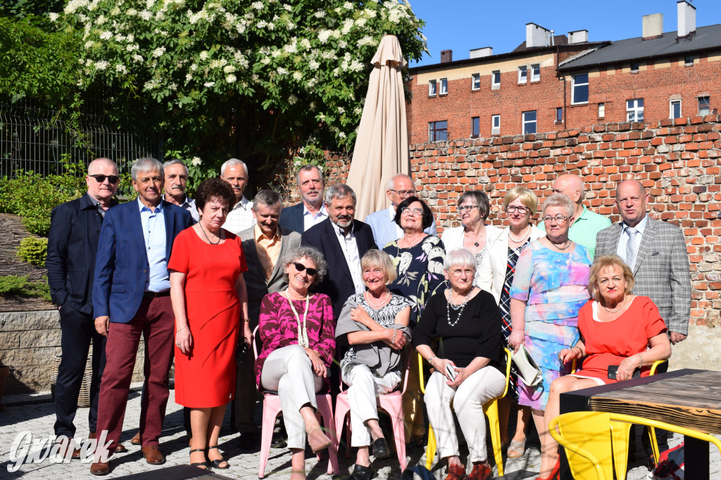 Spotkali się 50 lat po maturze