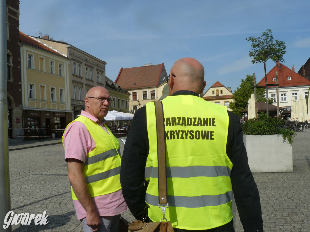 Tarnowskie Góry. Ewakuowano pracowników ratusza [FOTO]