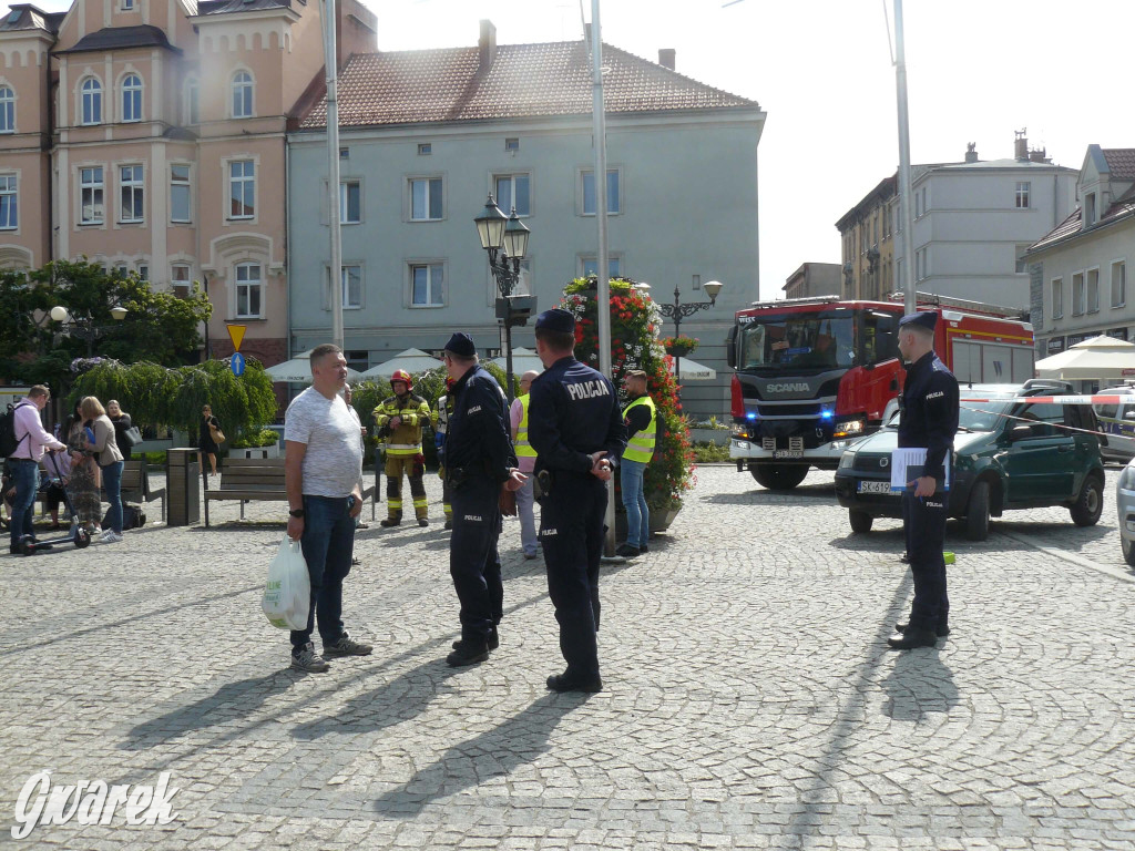 Tarnowskie Góry. Ewakuowano pracowników ratusza [FOTO]