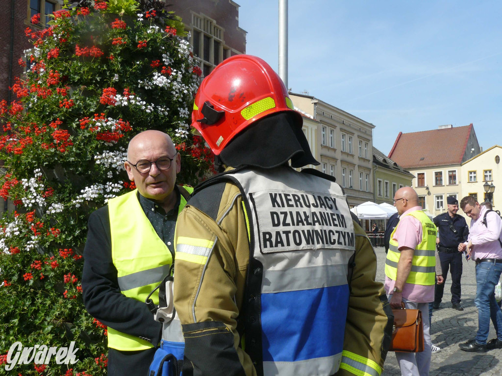 Tarnowskie Góry. Ewakuowano pracowników ratusza [FOTO]