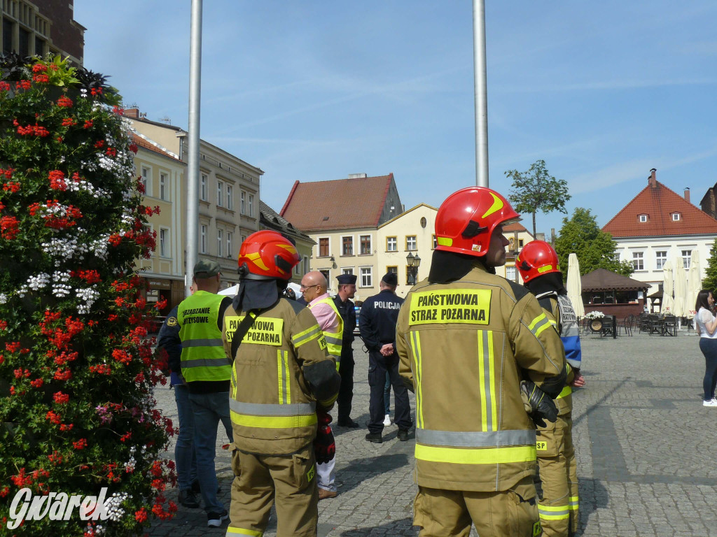 Tarnowskie Góry. Ewakuowano pracowników ratusza [FOTO]