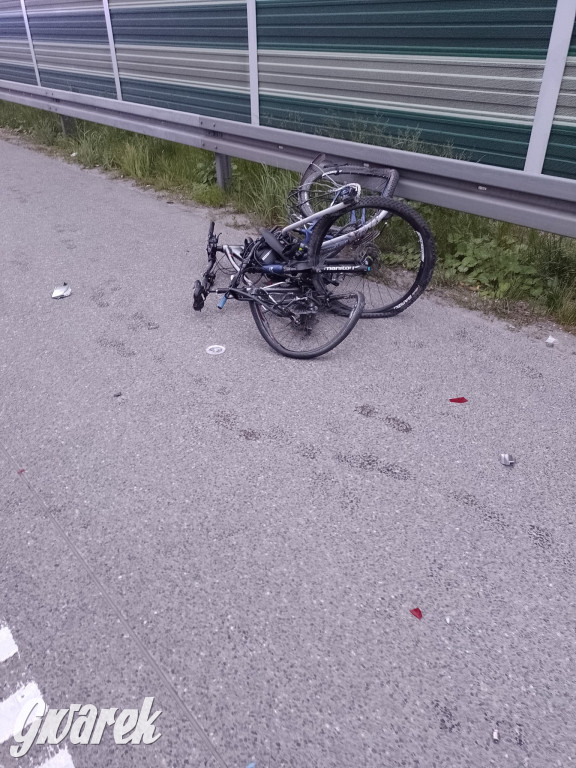 Zderzenie chevroleta z autokarem na autostradzie A1