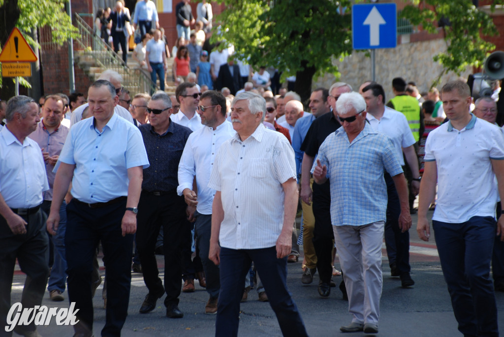 Tłumy w Radzionkowie na procesji Bożego Ciała [foto]