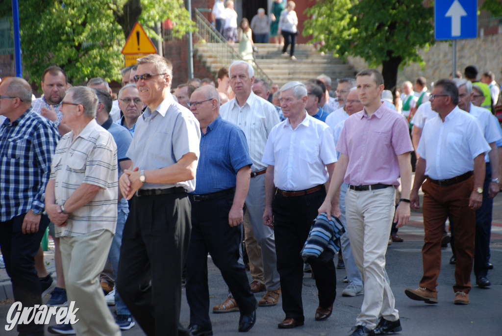 Tłumy w Radzionkowie na procesji Bożego Ciała [foto]