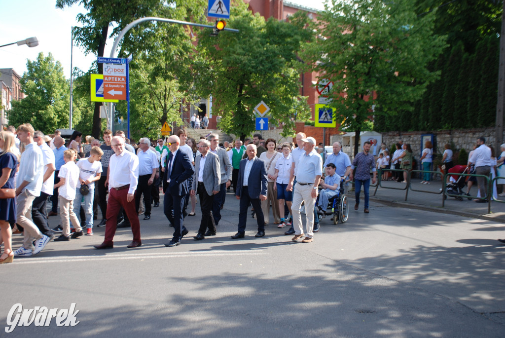 Tłumy w Radzionkowie na procesji Bożego Ciała [foto]